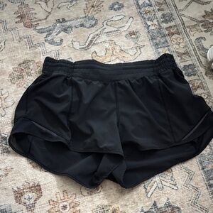 Women's Black Lululemon hottie hots
